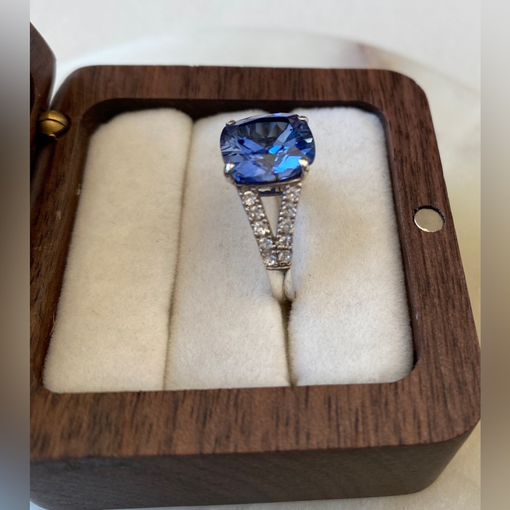 ZALES Cushion-Cut Royal BLUE and White Sapphires Ring - Picture 5 of 11